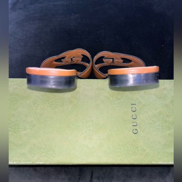 Gucci - Women’s Interlocking G Cut-Out Slide Sandal Size 38.5 = 8.5 US - Picture 2 of 6